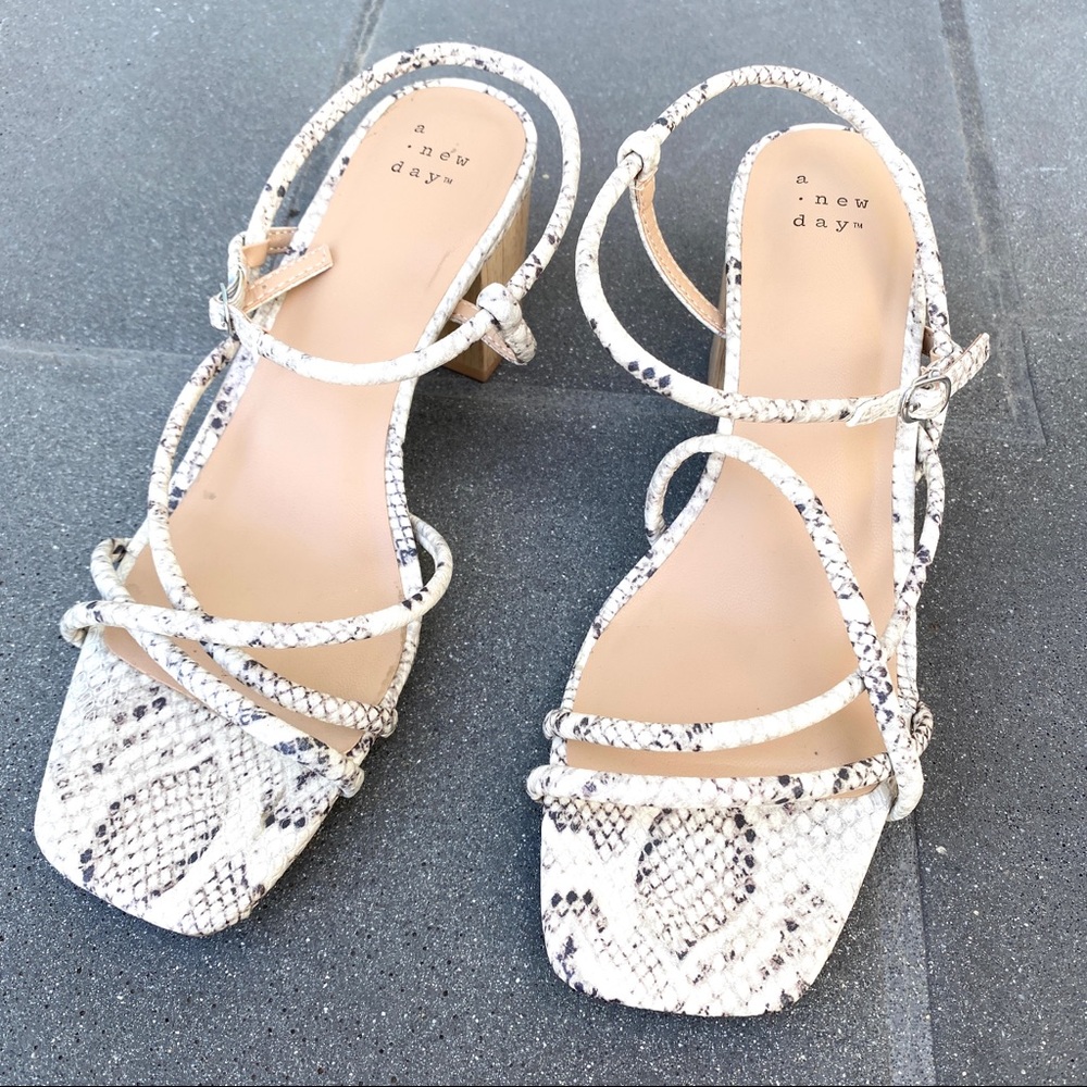 A NEW DAY Strappy sandals heels block chunky heeled faux snakeskin print 8 heals - Picture 3 of 12